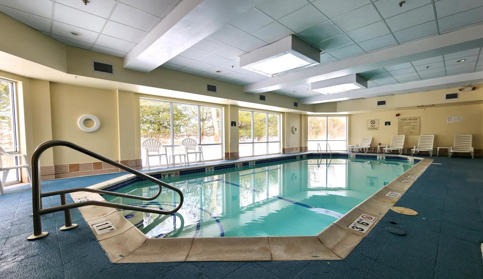 Comfort Inn & Suites Mount Pocono Ngoại thất bức ảnh