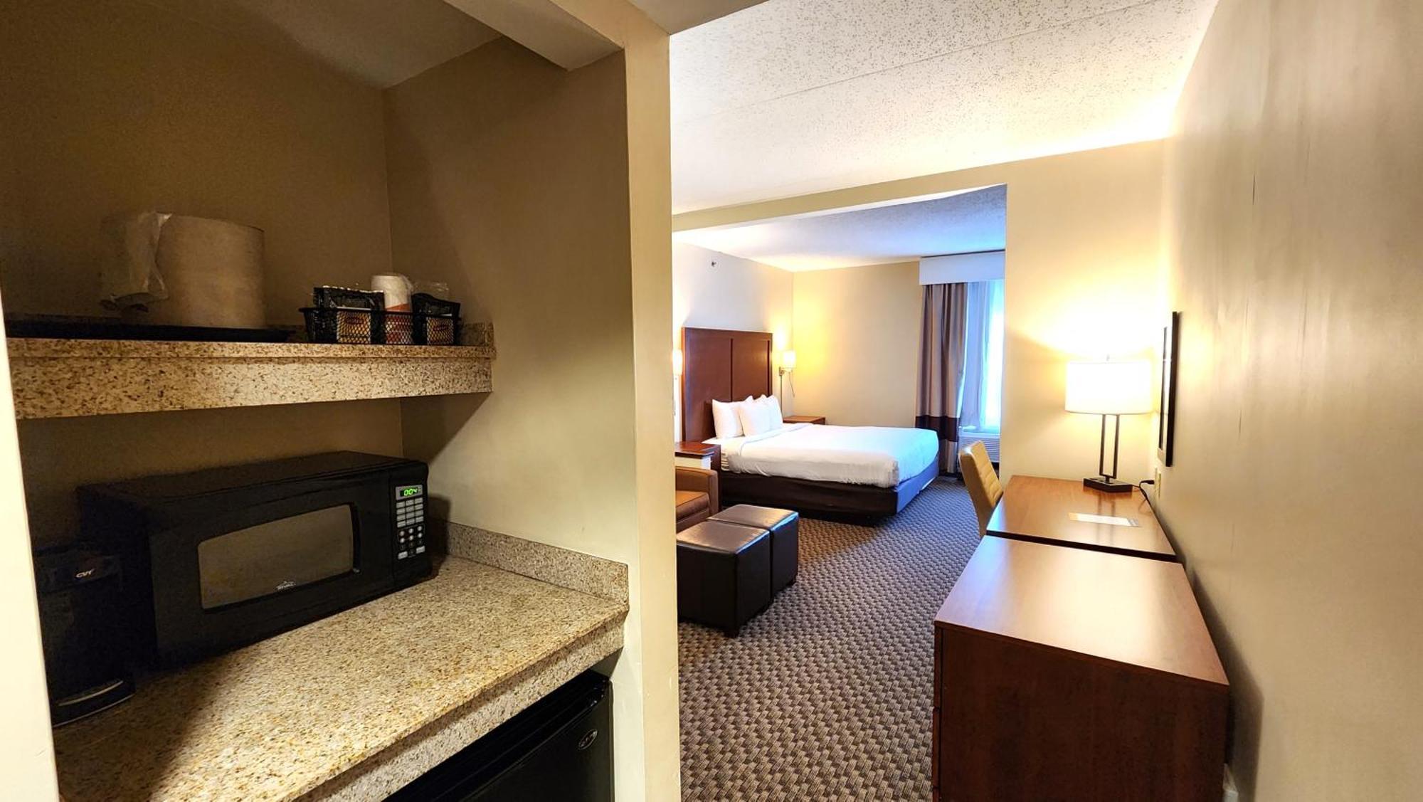 Comfort Inn & Suites Mount Pocono Phòng bức ảnh