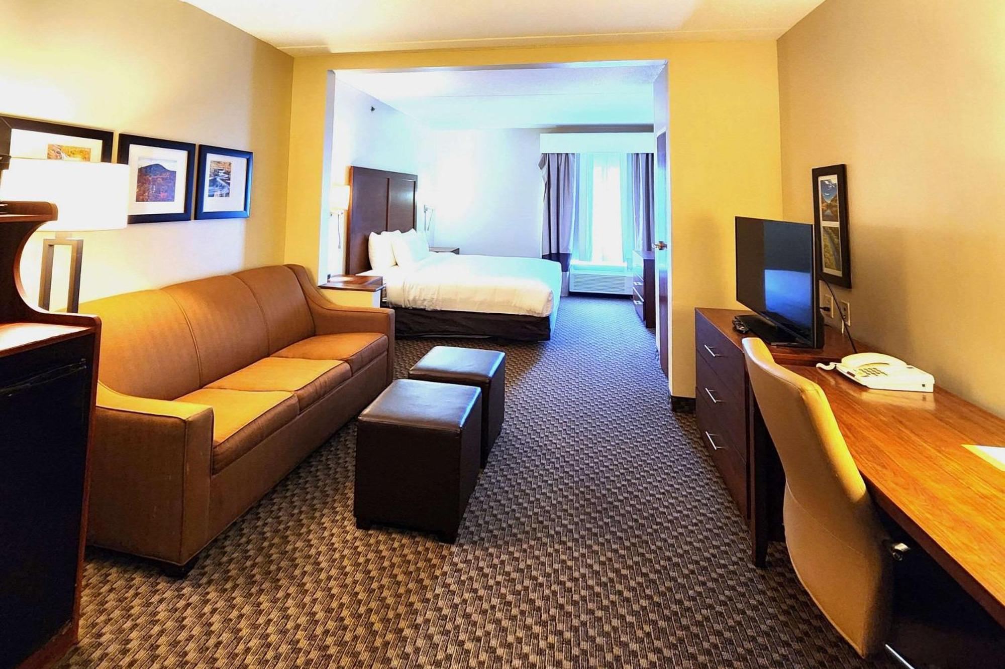 Comfort Inn & Suites Mount Pocono Ngoại thất bức ảnh