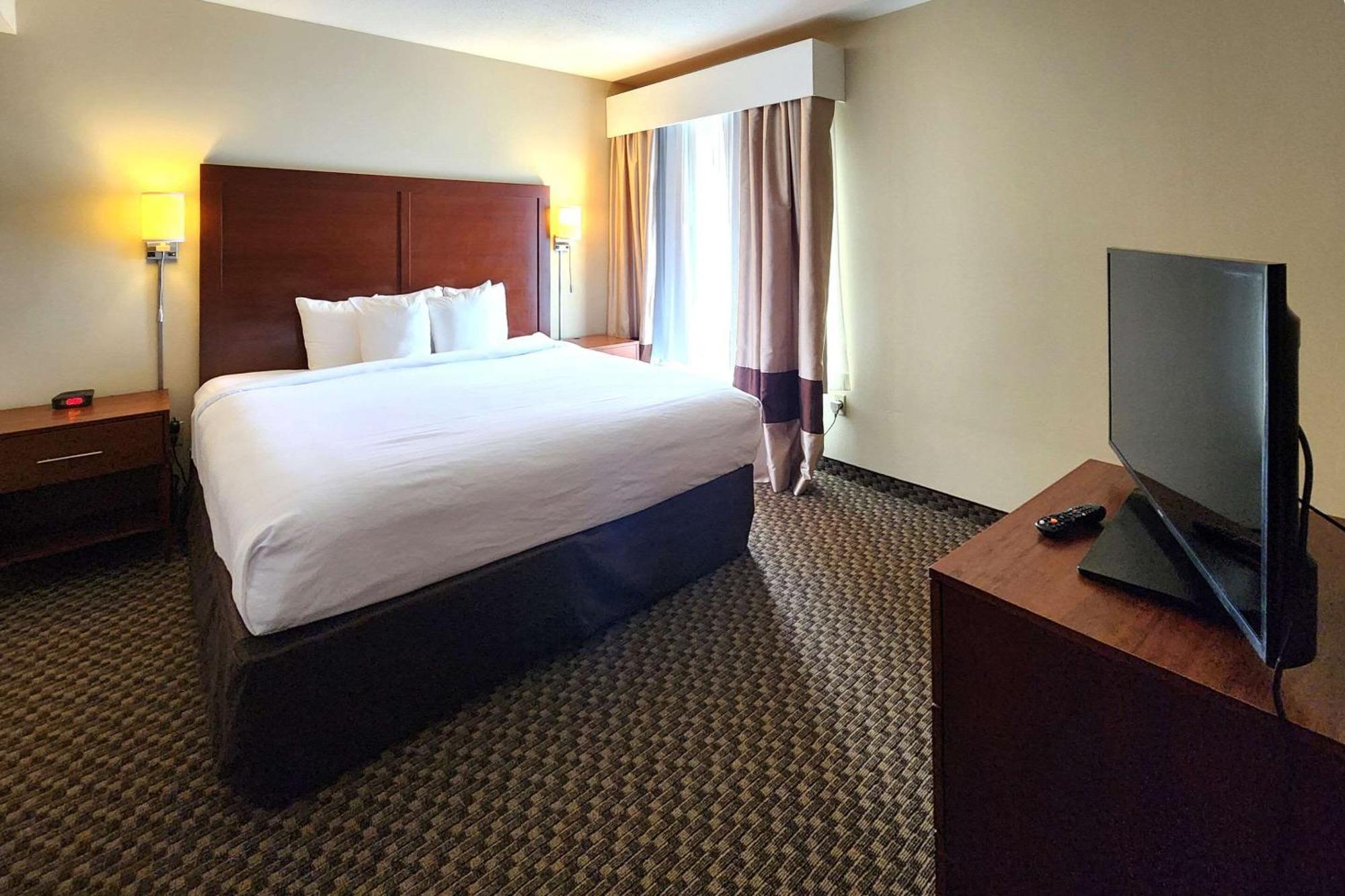 Comfort Inn & Suites Mount Pocono Ngoại thất bức ảnh
