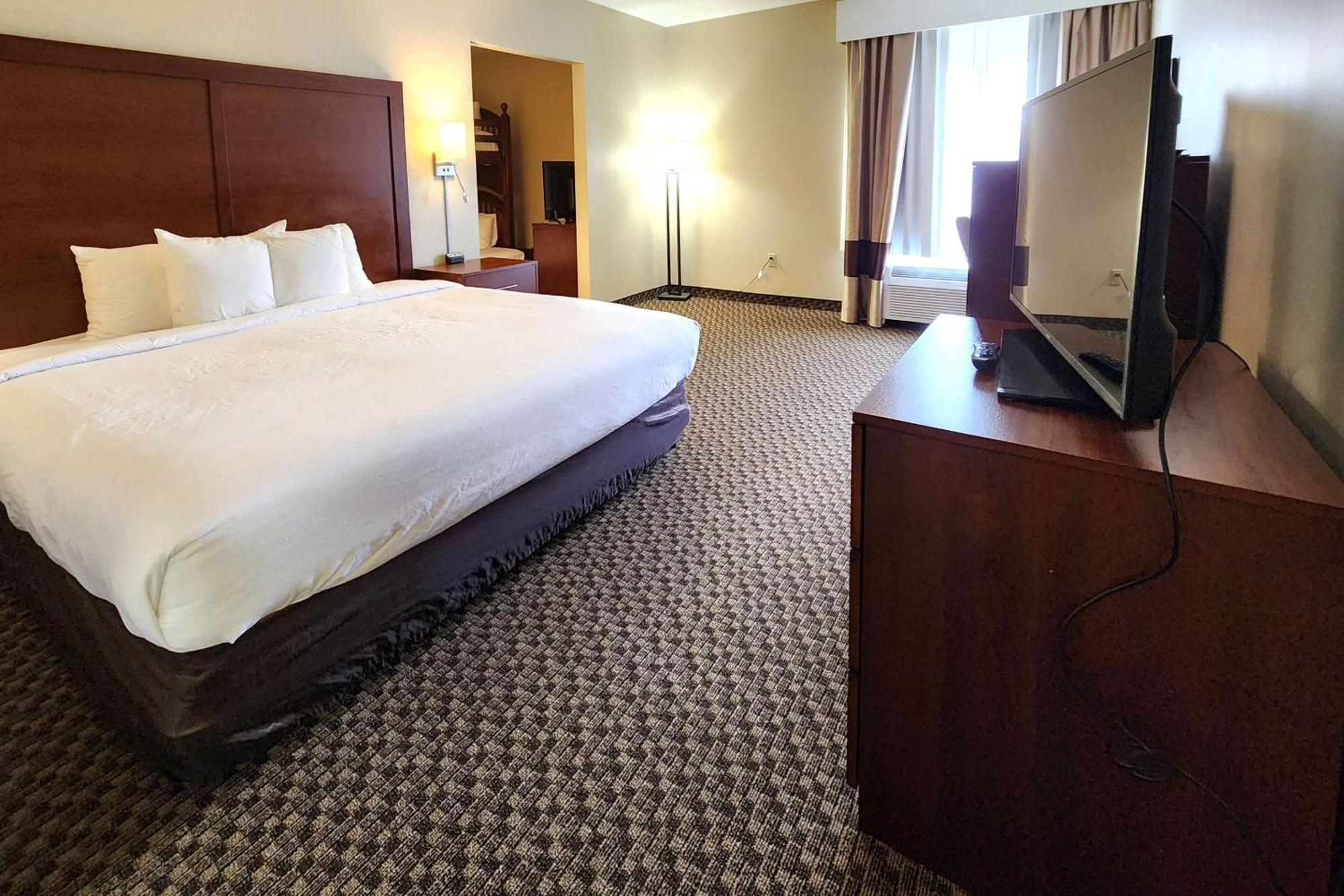 Comfort Inn & Suites Mount Pocono Ngoại thất bức ảnh
