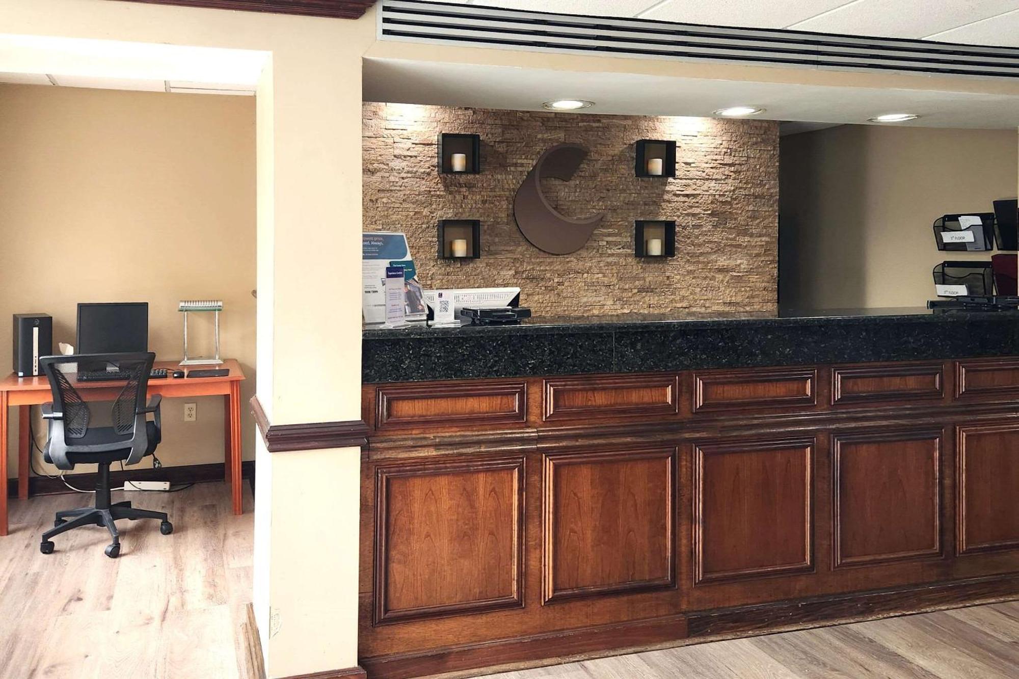 Comfort Inn & Suites Mount Pocono Ngoại thất bức ảnh